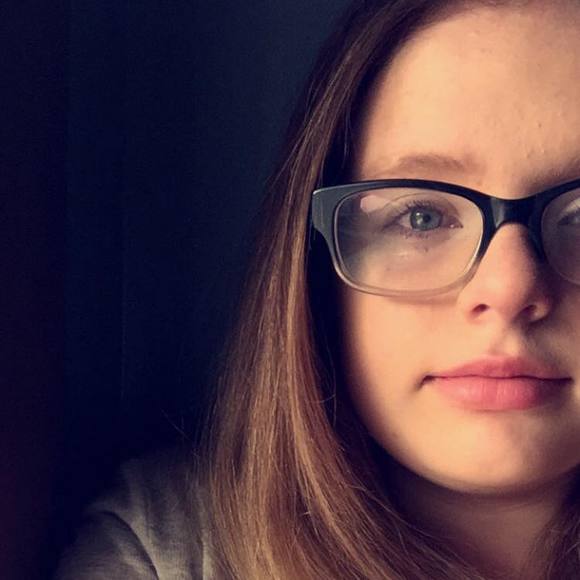 Meet your Posher, Cheyenne - Picture 1 of 1