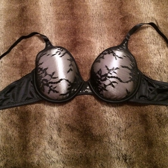 Maidenform Black and Silver Lace Bra