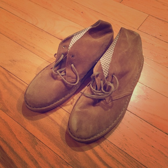 Suede Clarks Desert boots!
