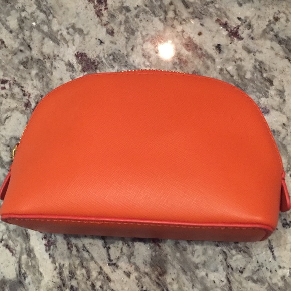 Tory Burch makeup bag - Picture 4 of 4