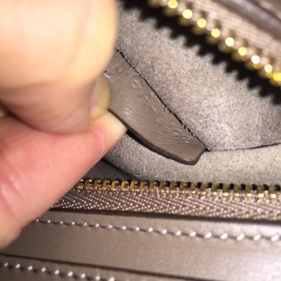 CELINE Medium Trapeze Bag - Picture 2 of 4