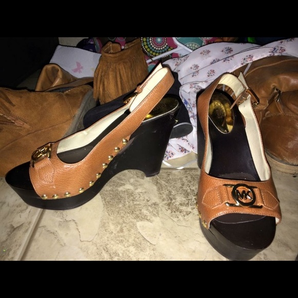 Michael Kors wedges size 8