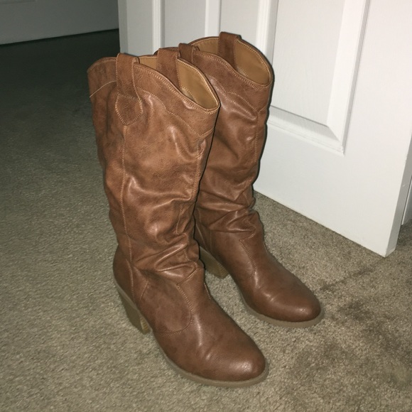 Cute brown boots