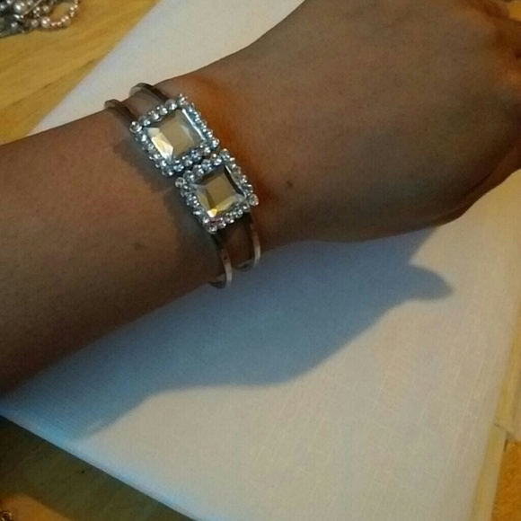 Very cute bracelet NWOT