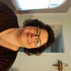 Meet your Posher, Carol