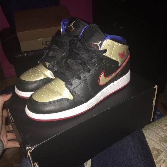 High top nikes.