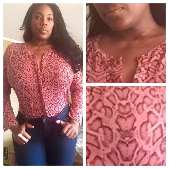 Dana Buchanan Gold Button Blouse
