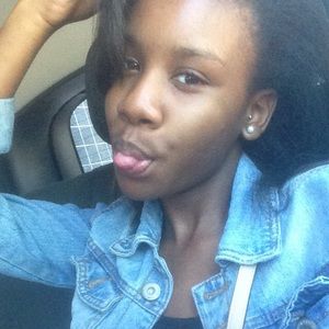 Meet your Posher, Robyn