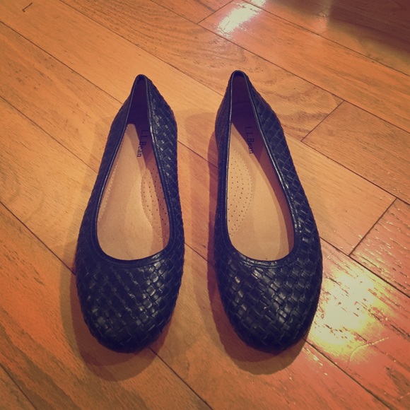 Dark indigo L.L Bean leather flats
