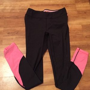 Lucy yoga leggings