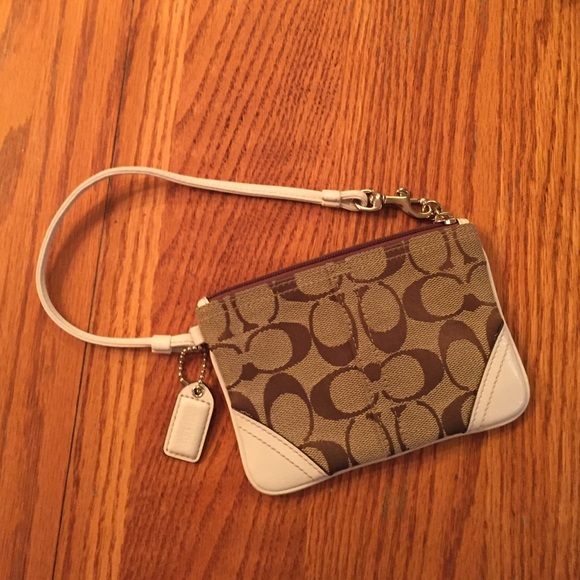 Hardly used coach wristlet