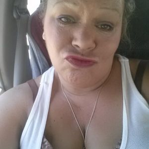 Meet your Posher, Michele