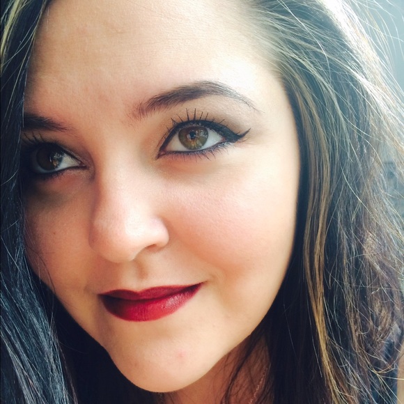 Meet your Posher, Madeleine