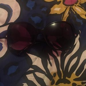 Jessica Simpson sunglasses