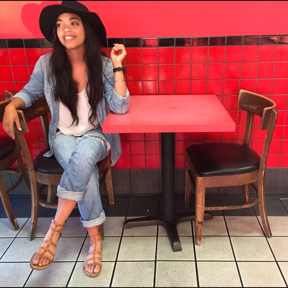 Meet your Posher<3 - Picture 3 of 3