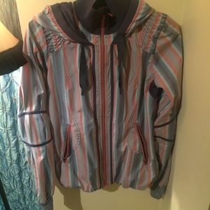 Darling lululemon jacket 6
