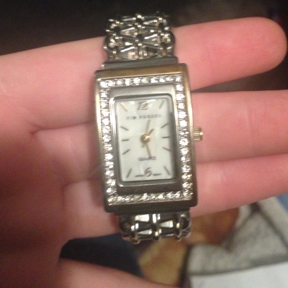 Watch - Picture 1 of 3