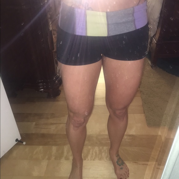 Lululemon boogie shorts 6 REVERSIBLE