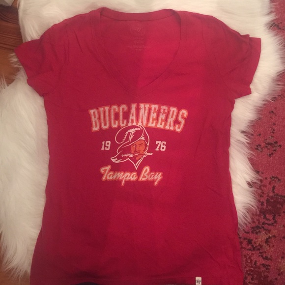 Tampa bay Buccaneers v neck