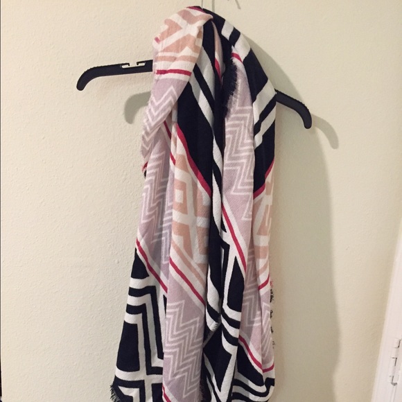American Eagle blanket scarf