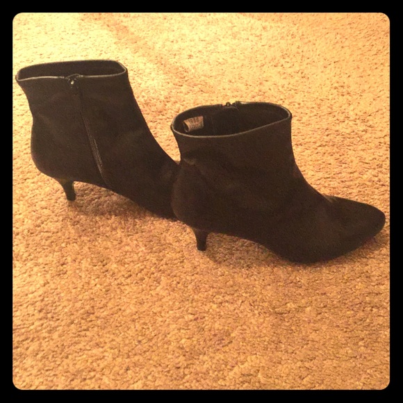 Black booties with stiletto heels. - Picture 1 of 3