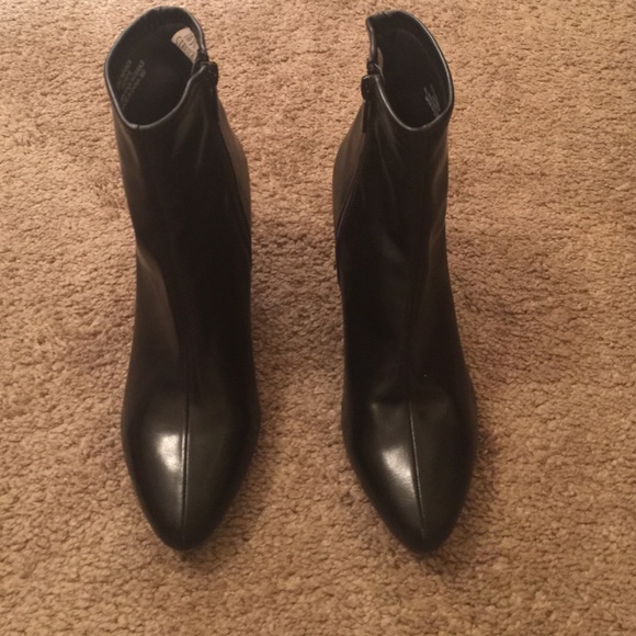 Black booties with stiletto heels. - Picture 2 of 3