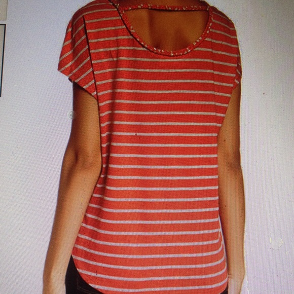 LAST CHANCE by Vince Camuto stripe tee NWT - Picture 2 of 2