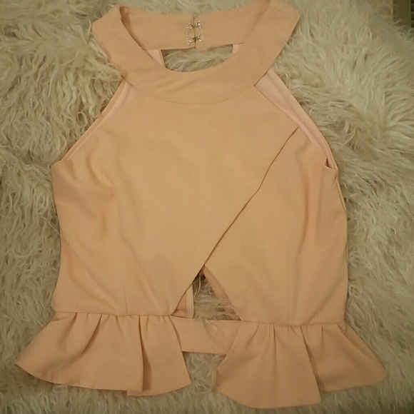 Rare Cute cutout blush pink top - Picture 2 of 4