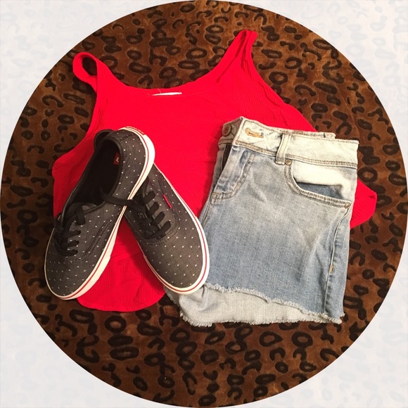 ❌SOLD❌Brand New Levi's Shoes - Picture 1 of 2