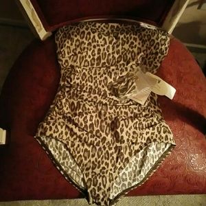 Tommy Bahamas last one  flash $59