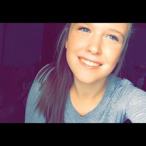 Meet your Posher, Aurie