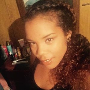 Meet your Posher, Solana