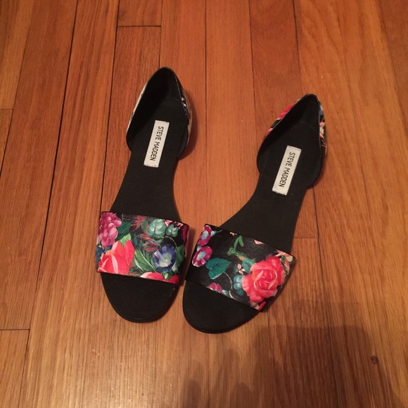 Steve Madden Sandals