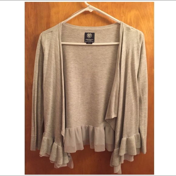 American Eagle sweater
