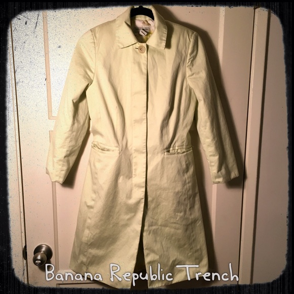 Rose lined light green Banana Republic Trench Coat