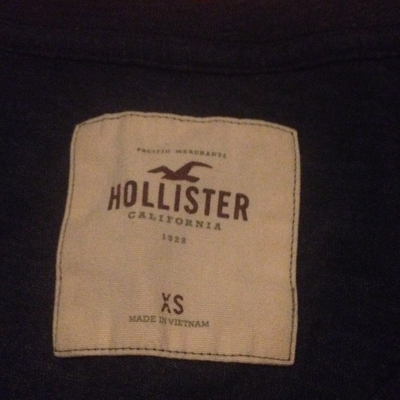 Hollister Shirt - Picture 3 of 4