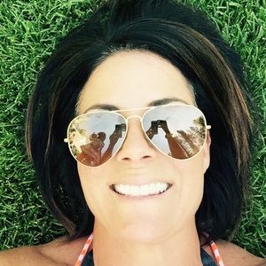 Meet your Posher, Kendra