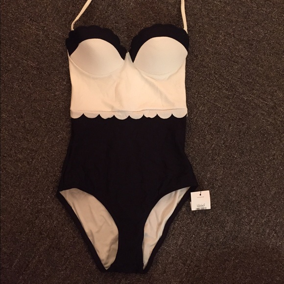 Topshop CUTE B+W One Piece Swimsuit w/Scallops NWT