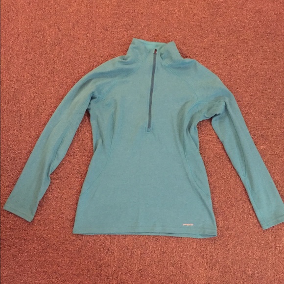 Patagonia 3/4 zip blue/green Capilene 3 base layer