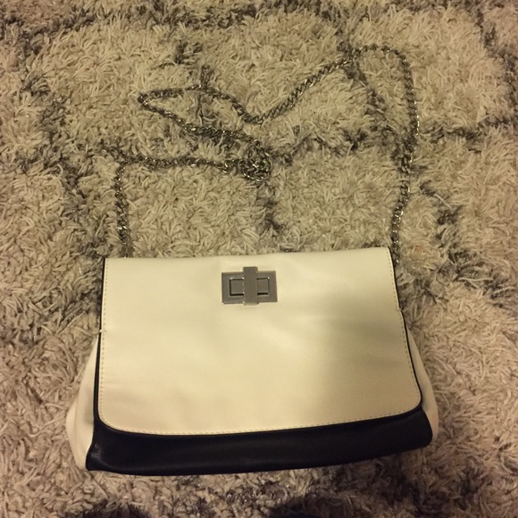Black & white bag