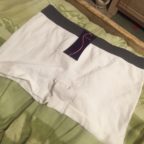 Work out shorts! SOLD - Picture 3 of 3