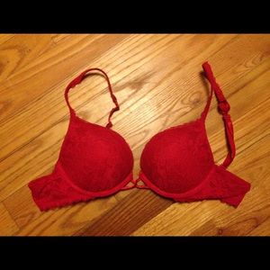 Victoria's Secret bombshell bra 32aa NO TRADES