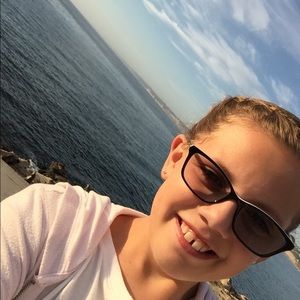 Meet your Posher, Annika