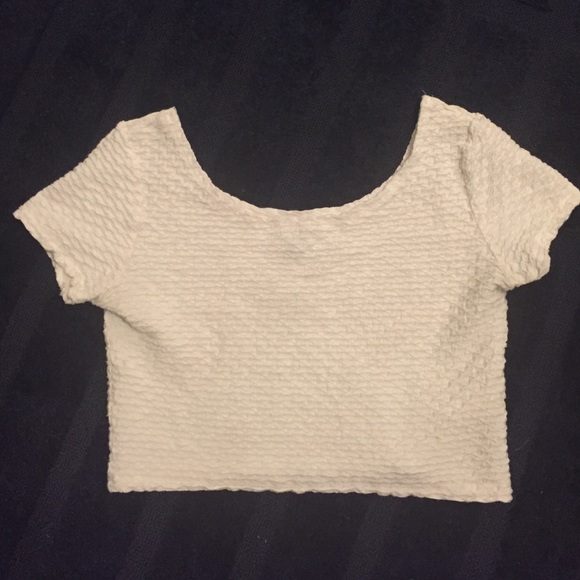 White crop top from H&M