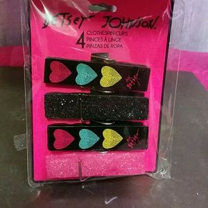 Betsey Johnson clothespin Clips
