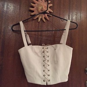 🚫SOLD🚫 Lace up cropped tank