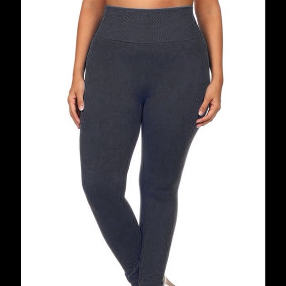 PLUS SIZE HIGH WAIST FLEECE LEGGINGS - Picture 2 of 4