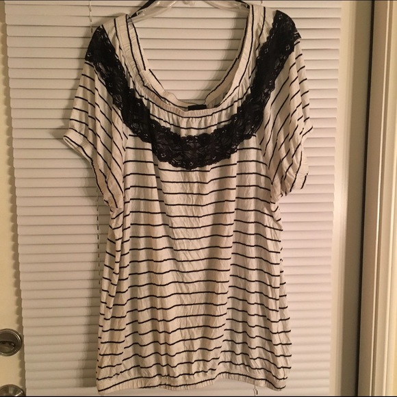Torrid lace loose top 3x
