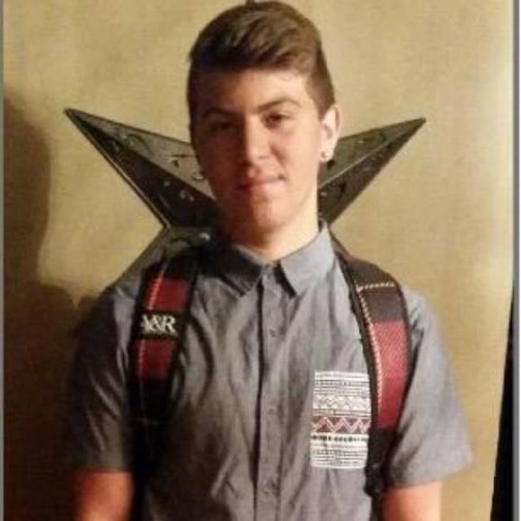 Meet your Posher, Hunter - Picture 1 of 1