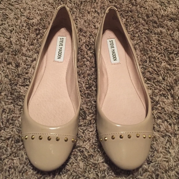 Steve Madden Nude Studded Flats
